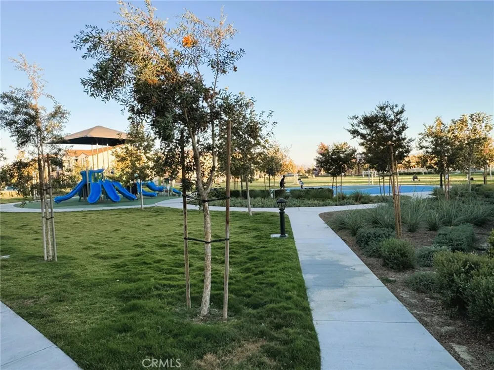 2754 E Bottas Privado Ontario, CA 91762