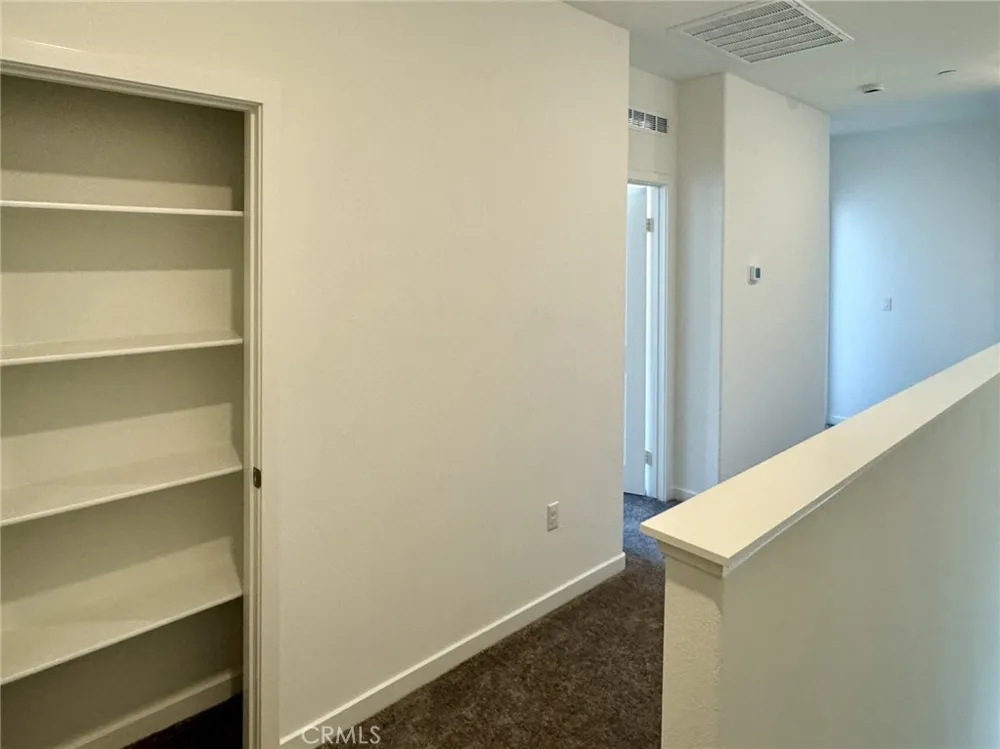 2754 E Bottas Privado Ontario, CA 91762