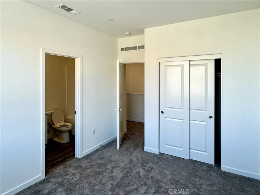 2754 E Bottas Privado Ontario, CA 91762