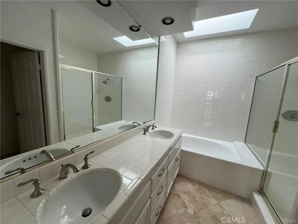210 LILLE LANE 310 Newport Beach, CA 92663