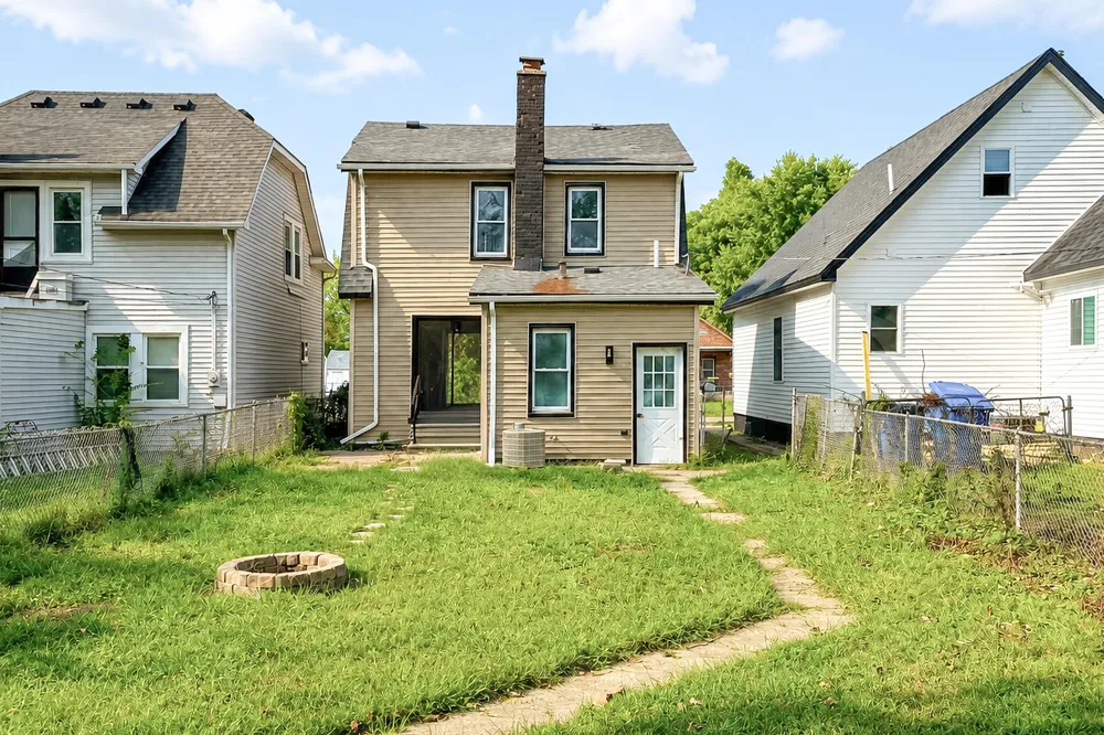 25503 New York Street Dearborn Heights, MI 48125