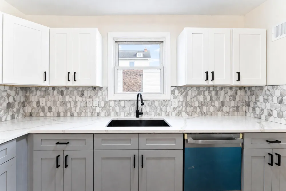 25503 New York Street Dearborn Heights, MI 48125