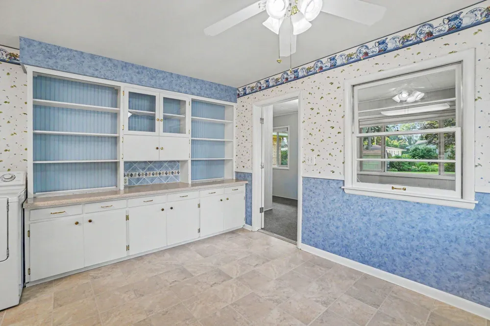 24 E 32nd Street Holland, MI 49423