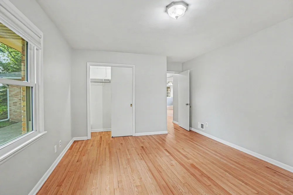 24 E 32nd Street Holland, MI 49423