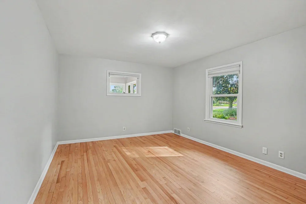 24 E 32nd Street Holland, MI 49423