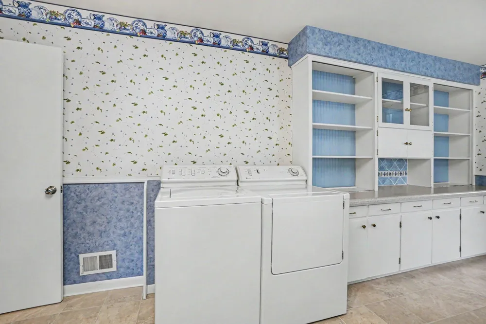 24 E 32nd Street Holland, MI 49423