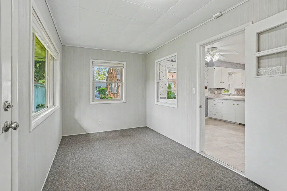 24 E 32nd Street Holland, MI 49423