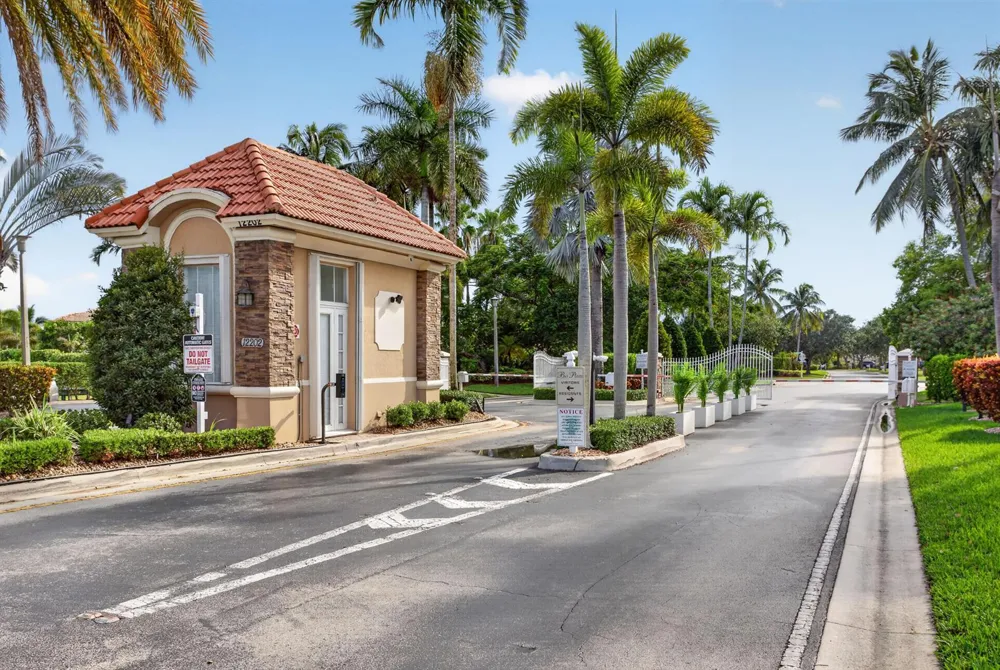 4876 NW 123RD TERRACE Coral Springs, FL 33076