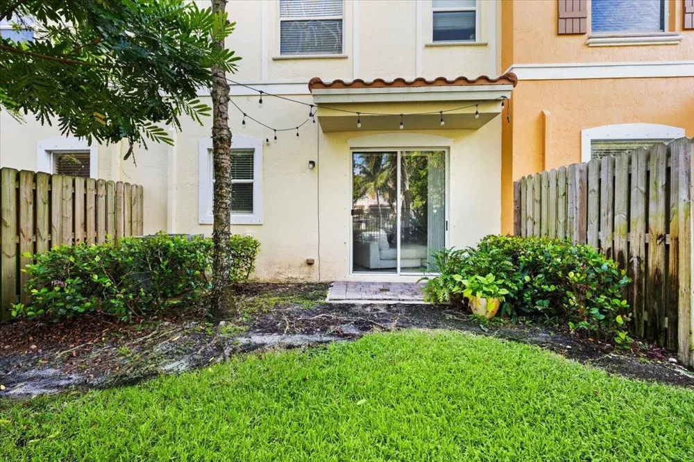130 EMERALD CREEK TERRACE Plantation, FL 33325