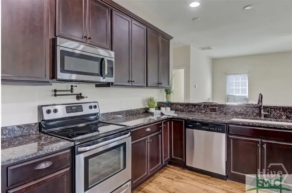 196 Calm Oak Circle Savannah, GA 31419