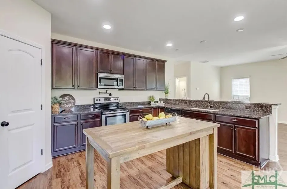 196 Calm Oak Circle Savannah, GA 31419
