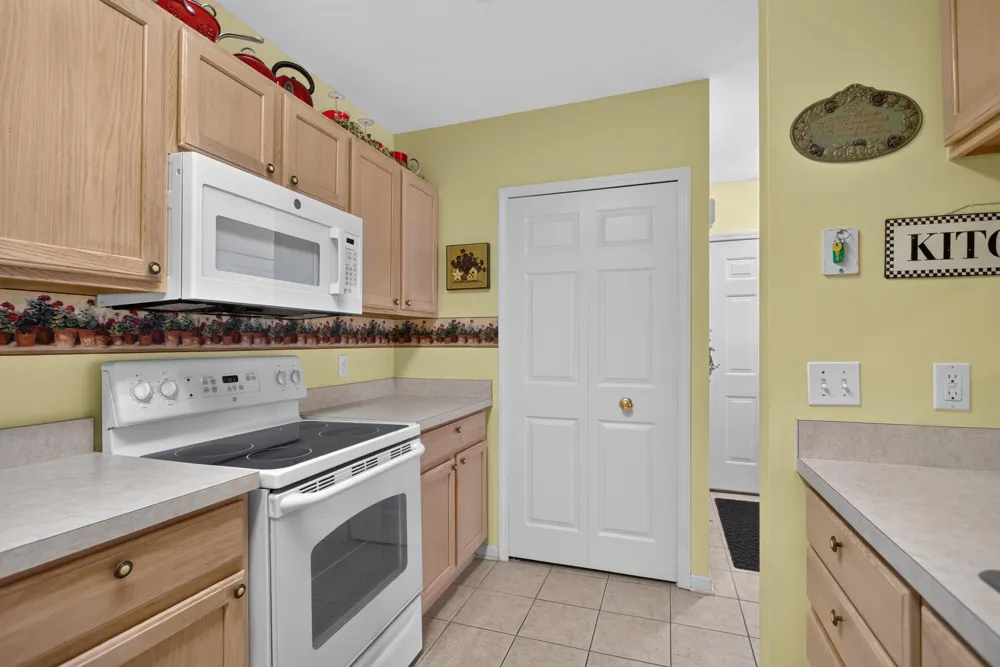 718 W Barrington Circle Summit Township, MI 49203