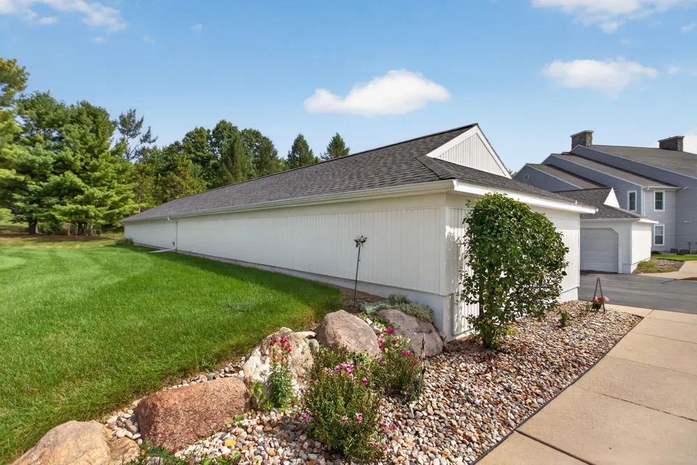 718 W Barrington Circle Summit Township, MI 49203