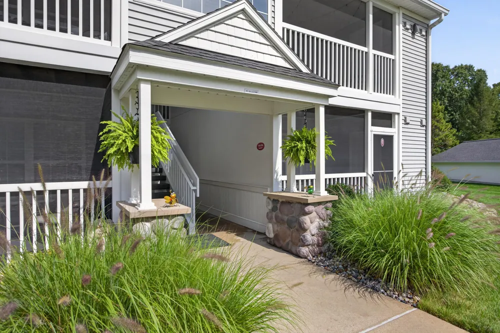 718 W Barrington Circle Summit Township, MI 49203