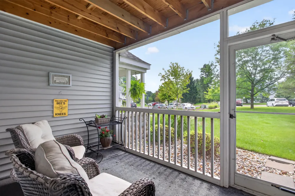 718 W Barrington Circle Summit Township, MI 49203
