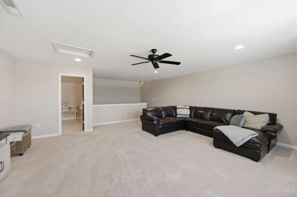 5235 Peterborough Drive Green, OH 45002