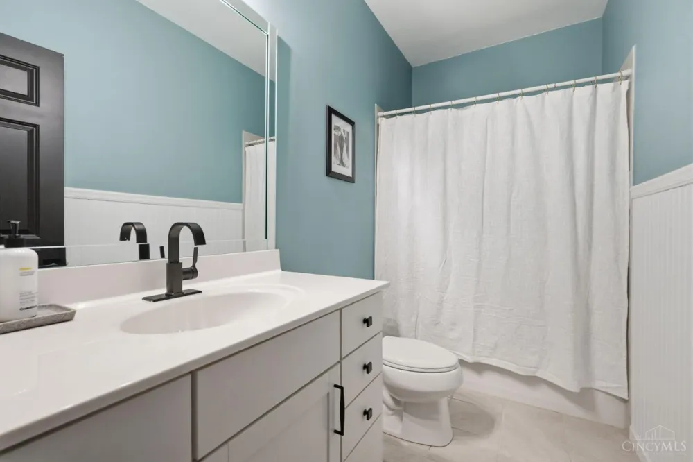5235 Peterborough Drive Green, OH 45002