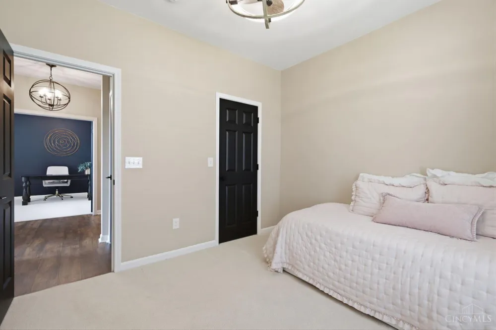 5235 Peterborough Drive Green, OH 45002