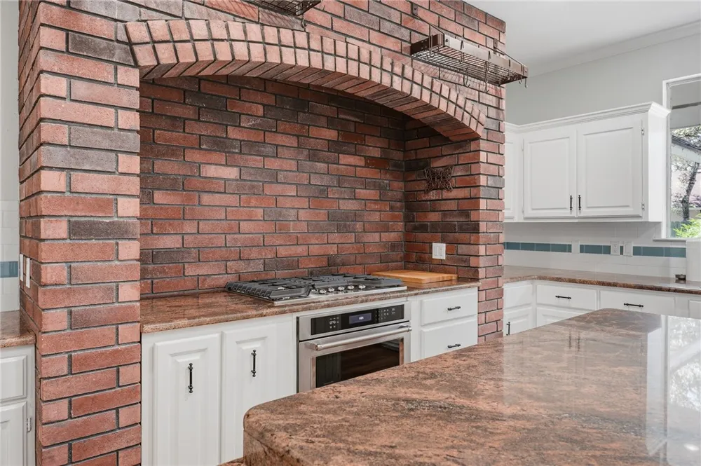 101 Peachtree Drive Rockport, TX 78382