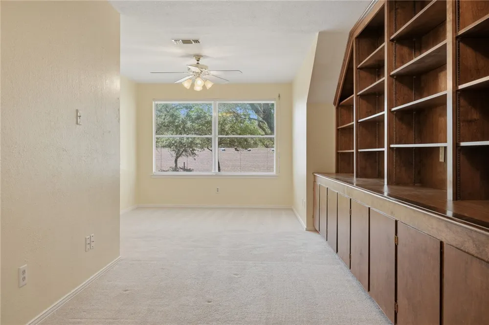 101 Peachtree Drive Rockport, TX 78382