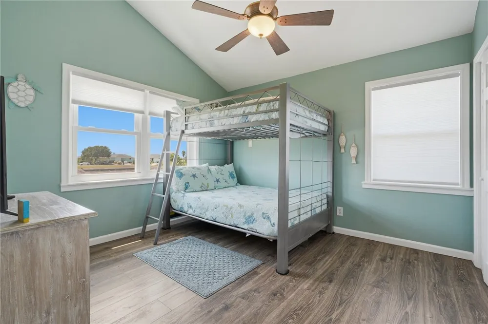 184 Port St Claire City By The Sea, TX 78336