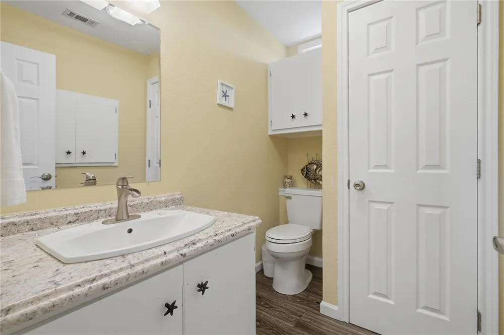 184 Port St Claire City By The Sea, TX 78336