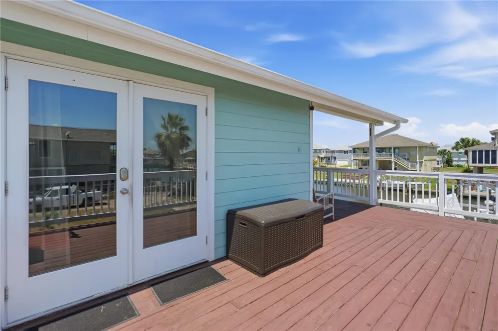 184 Port St Claire City By The Sea, TX 78336