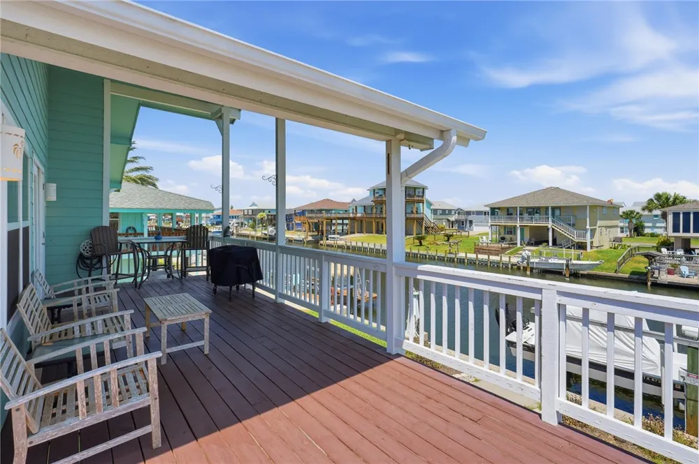 184 Port St Claire City By The Sea, TX 78336