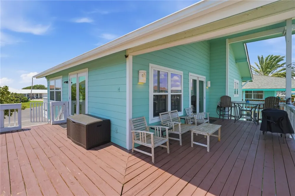 184 Port St Claire City By The Sea, TX 78336