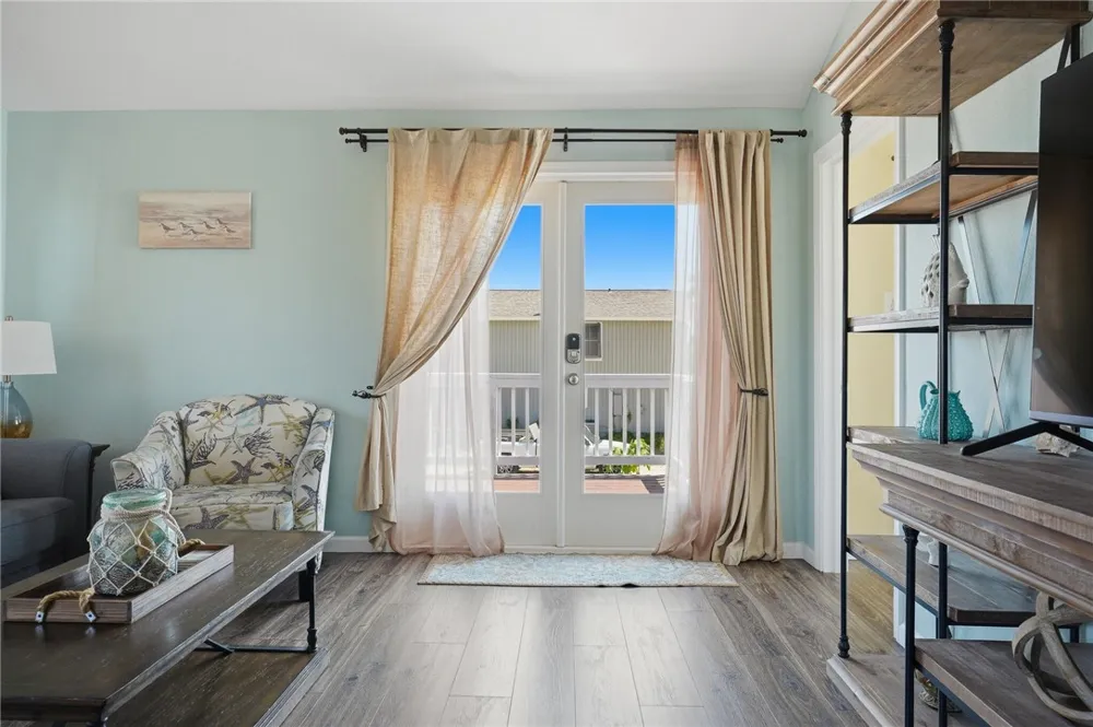 184 Port St Claire City By The Sea, TX 78336