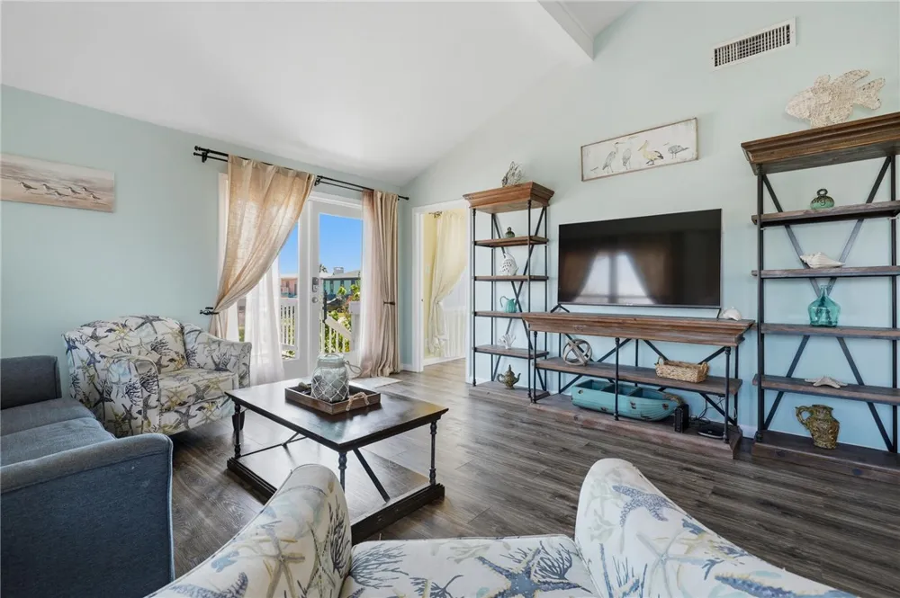 184 Port St Claire City By The Sea, TX 78336