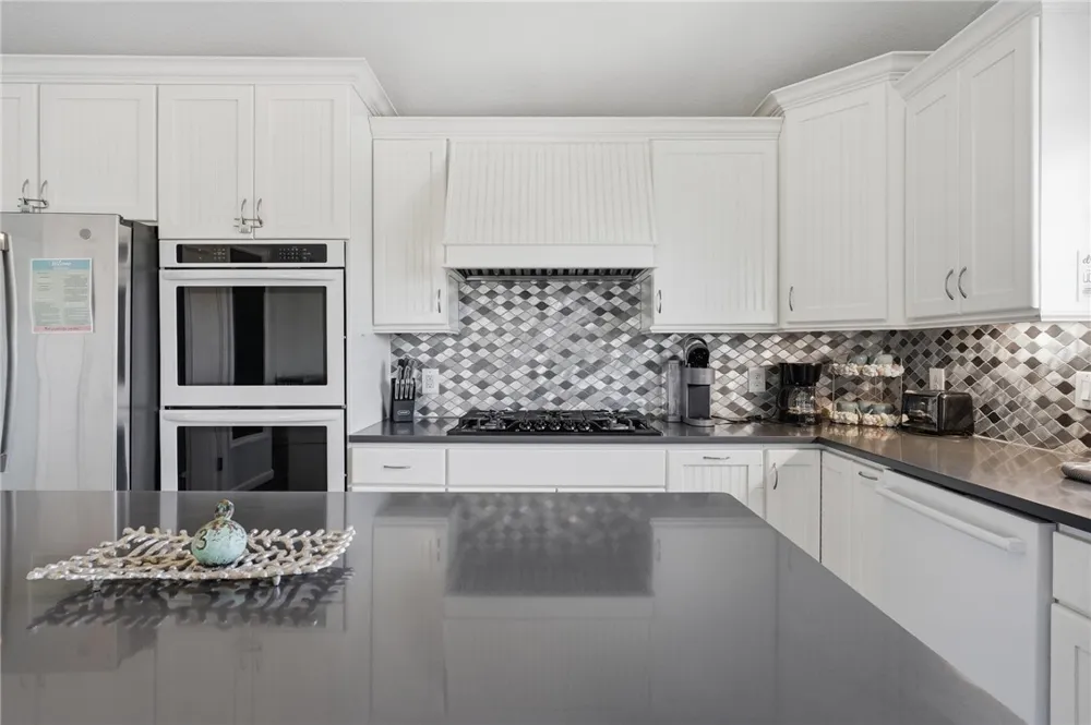 184 Port St Claire City By The Sea, TX 78336