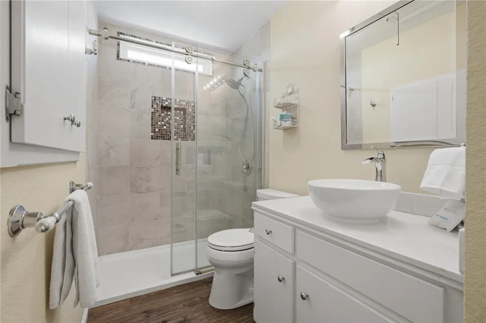 184 Port St Claire City By The Sea, TX 78336