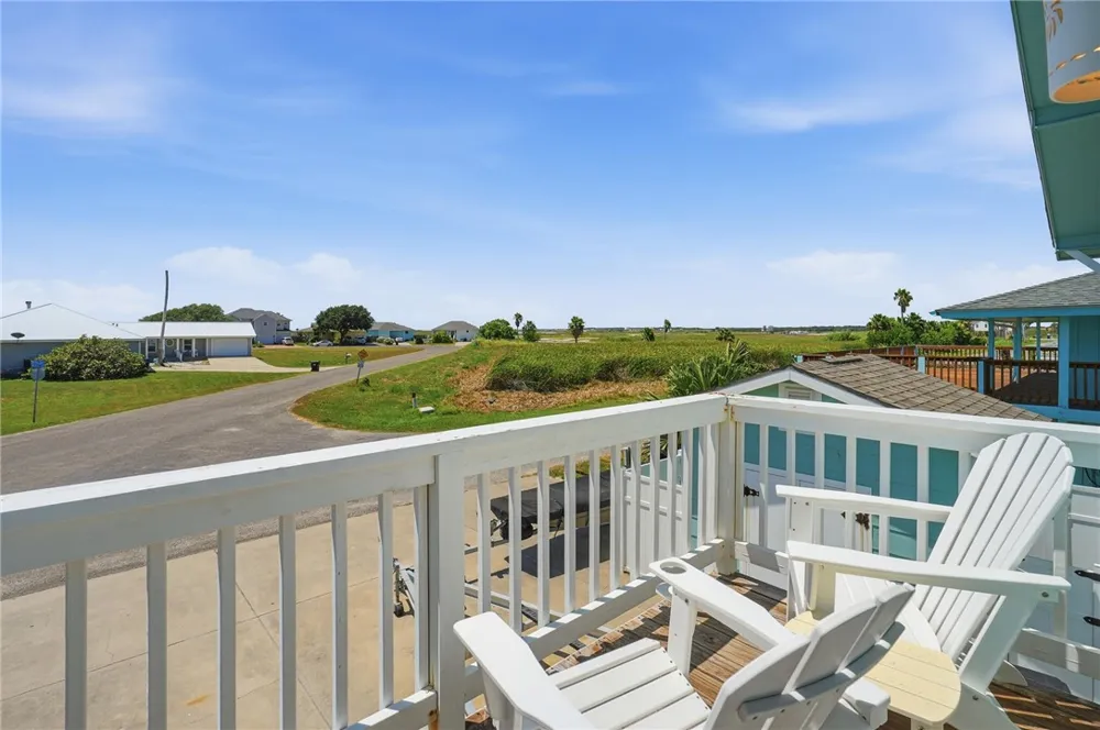 184 Port St Claire City By The Sea, TX 78336