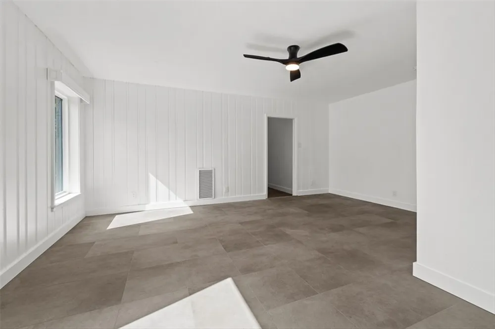 1024 E Main Street Sinton, TX 78387
