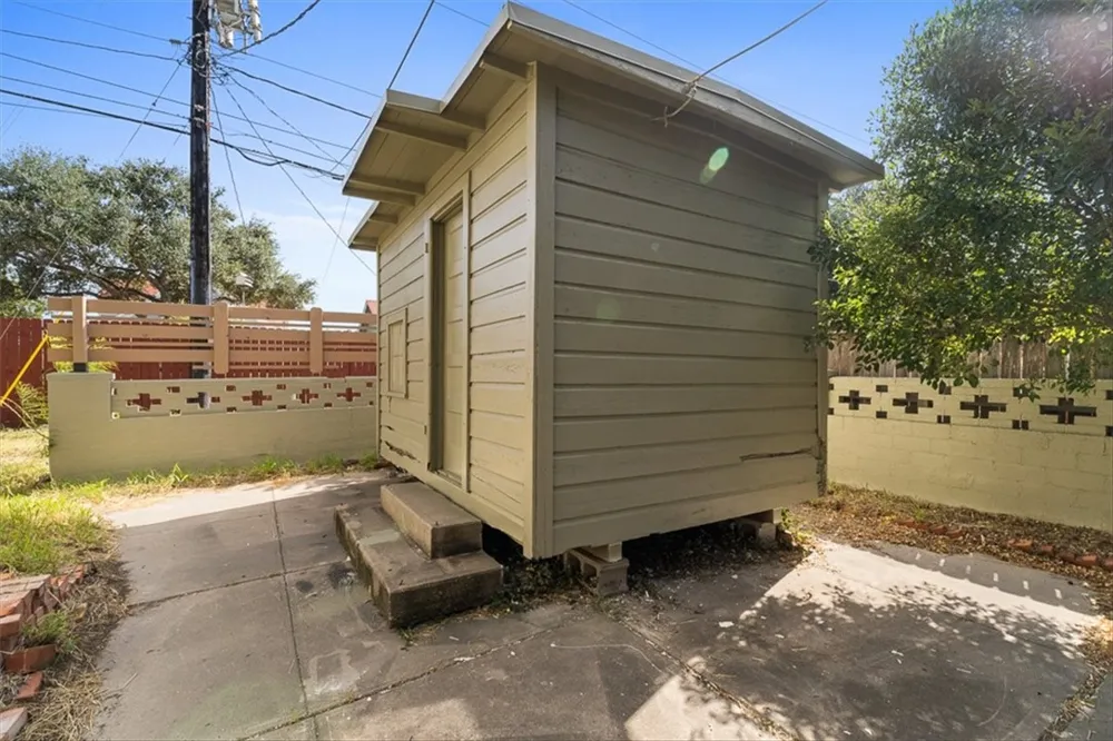 1024 E Main Street Sinton, TX 78387