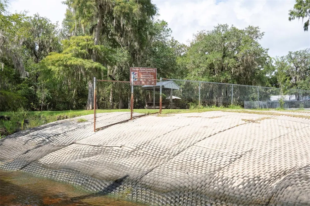 227 NE 838TH STREET Old Town, FL 32680