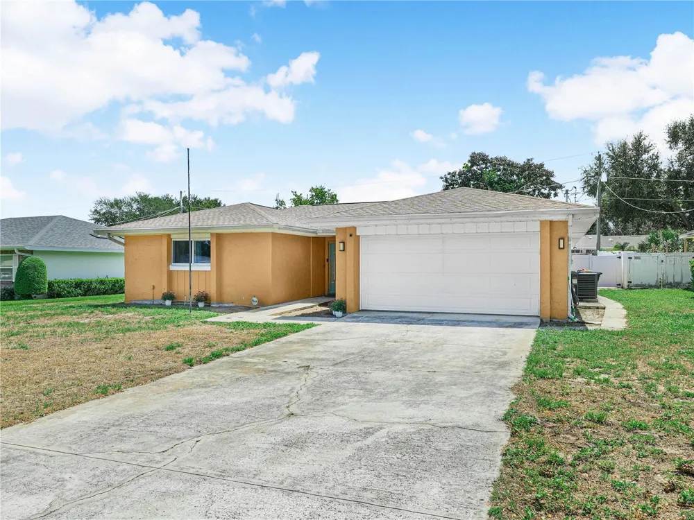 437 BROWARD TERRACE Winter Haven, FL 33884