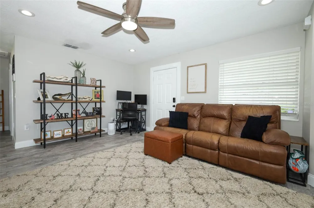 738 E 11TH AVENUE Mount Dora, FL 32757