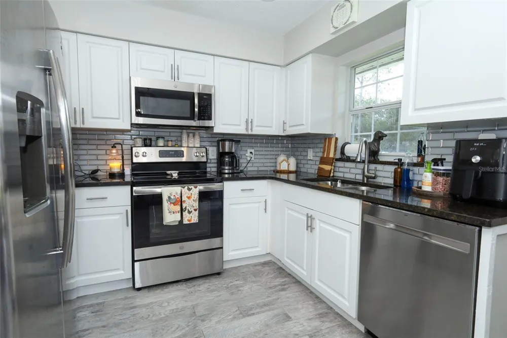738 E 11TH AVENUE Mount Dora, FL 32757