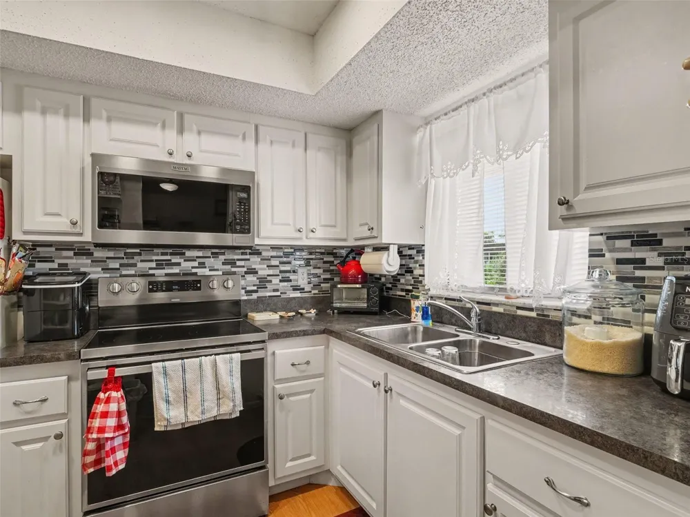 4171 HERON WAY #E309 Bradenton, FL 34205