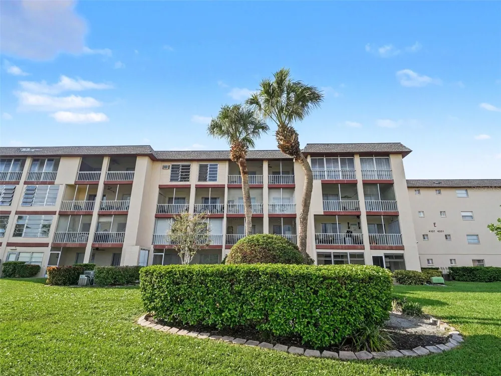 4171 HERON WAY #E309 Bradenton, FL 34205