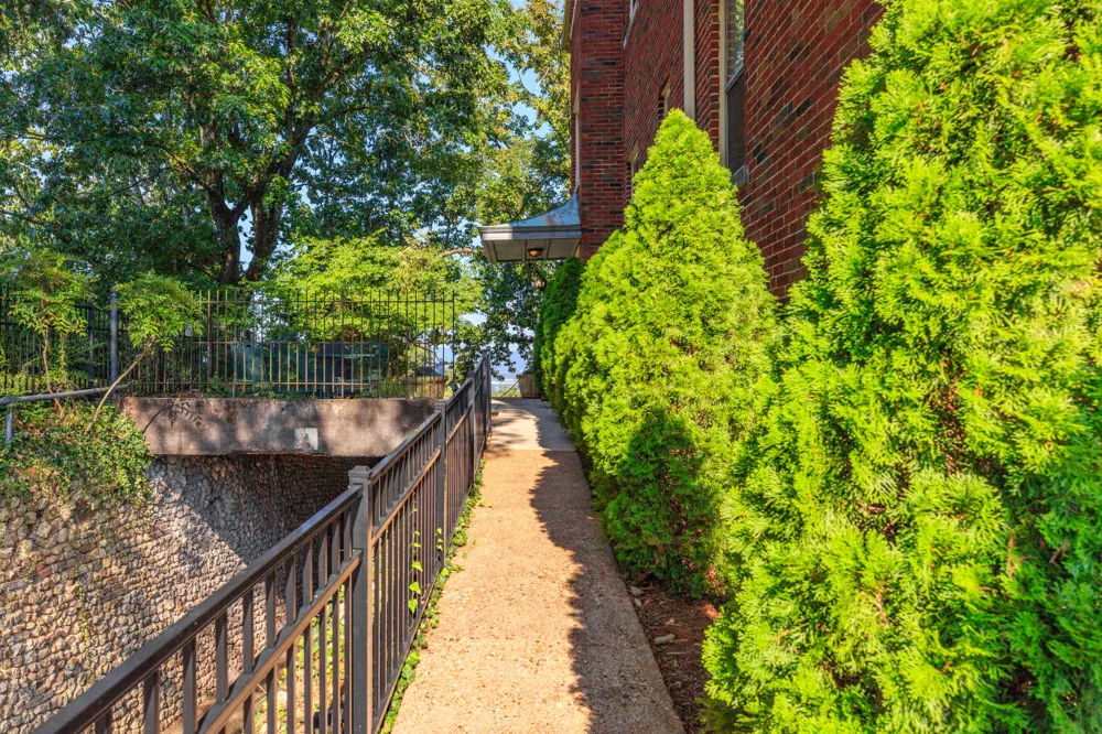 190 Crest Road Chattanooga, TN 37404