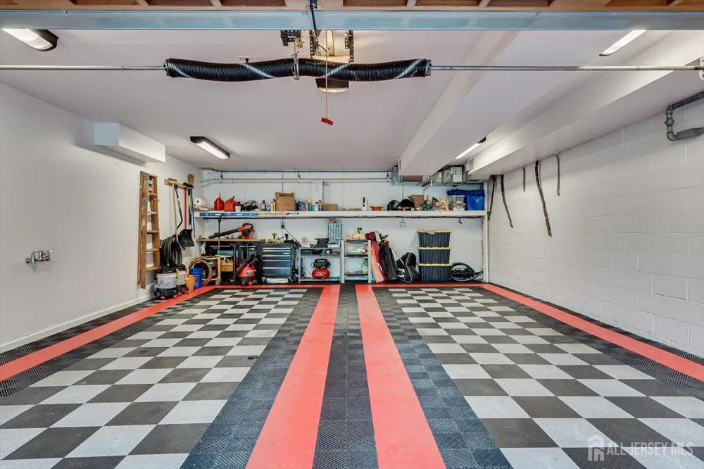 4 Edgewood Road Edison, NJ 08820