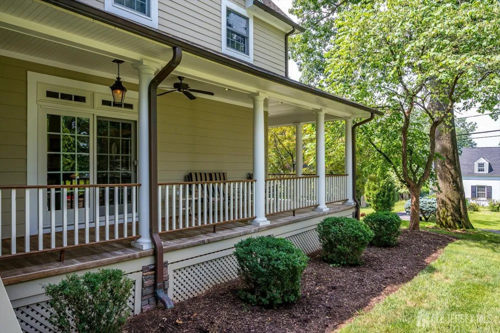4 Edgewood Road Edison, NJ 08820
