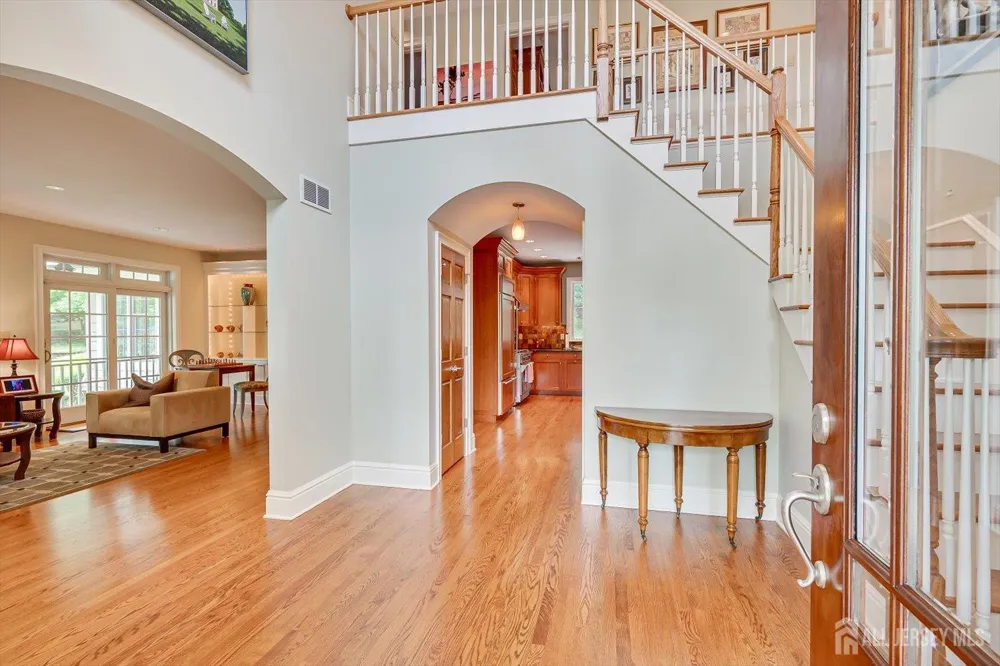 4 Edgewood Road Edison, NJ 08820