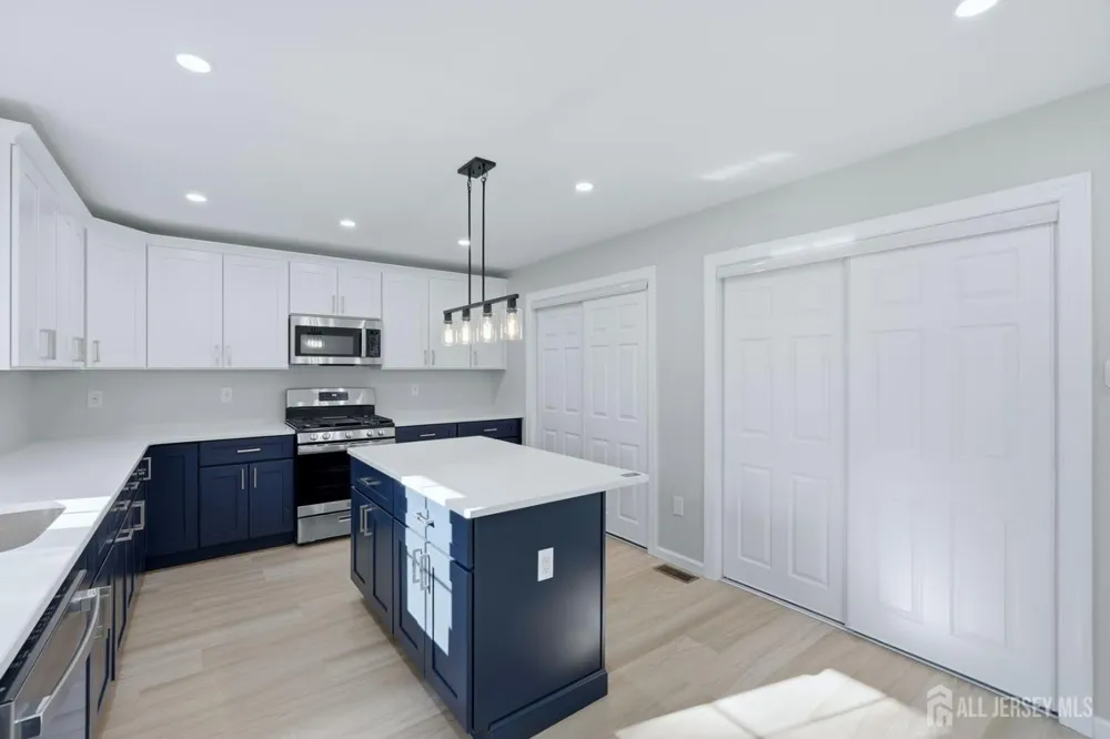 10-B Delar Parkway #B Franklin Twsp, NJ 08823