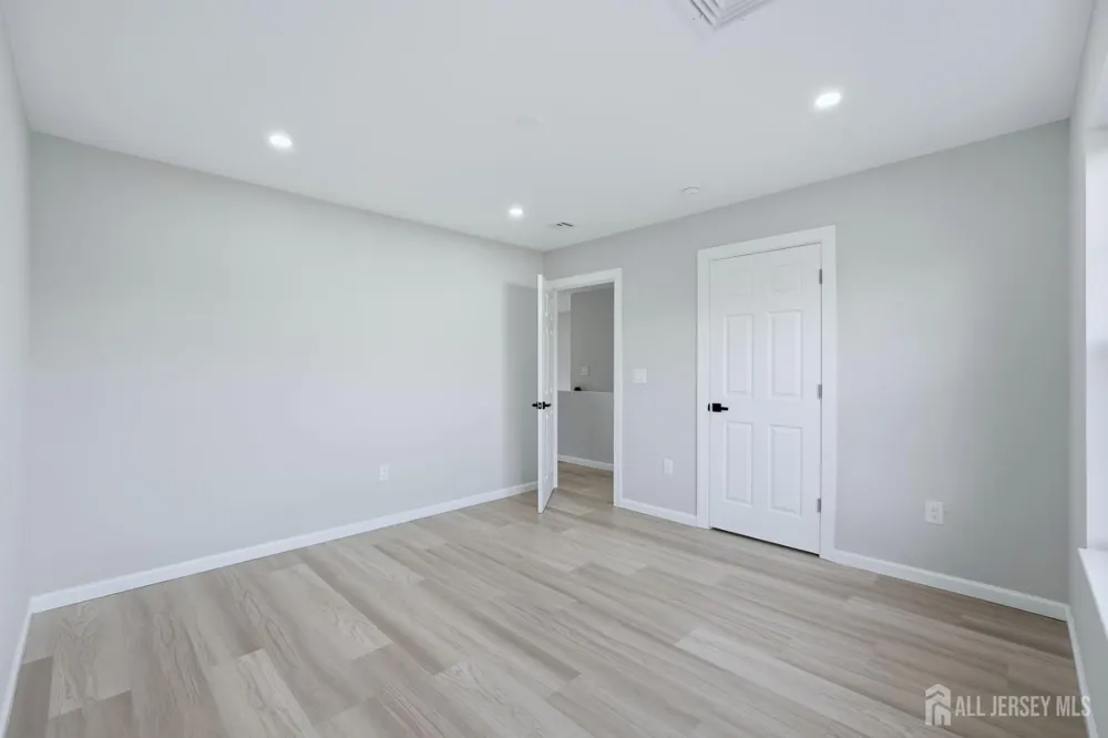 10-B Delar Parkway #B Franklin Twsp, NJ 08823
