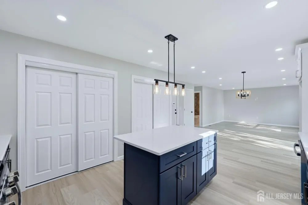 10-B Delar Parkway #B Franklin Twsp, NJ 08823