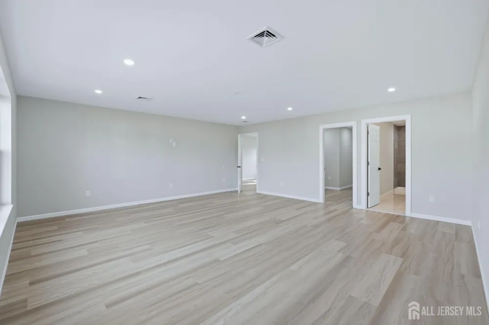 10-B Delar Parkway #B Franklin Twsp, NJ 08823